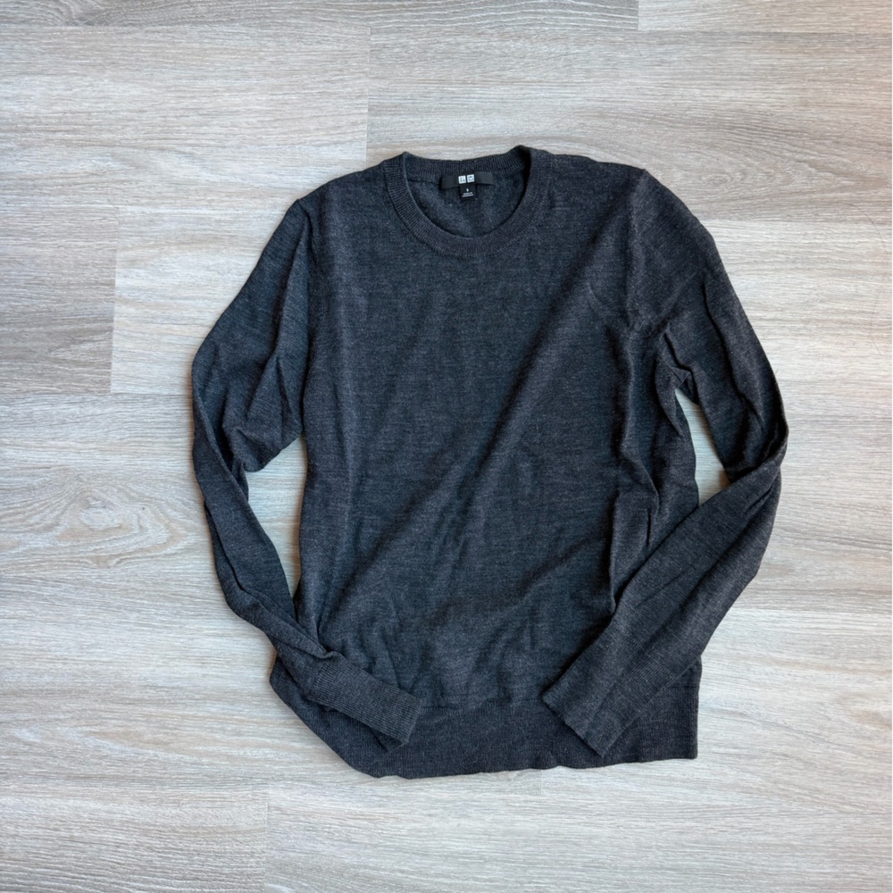 Uniqlo Dark Gray Wool Sweater